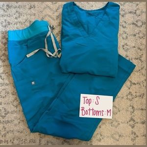 Figs scrubs set